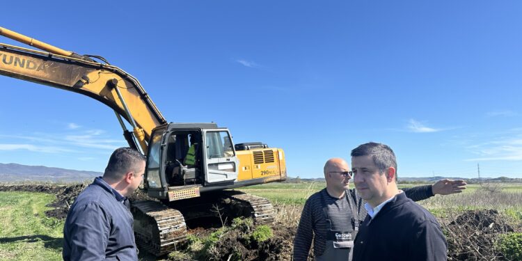 Општина Гевгелија почна со акција за чистење на одводните канали во градот и населените места