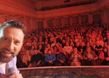 „Широк дијафазон“ на Сашко Коцев и болењето стомак од смеење