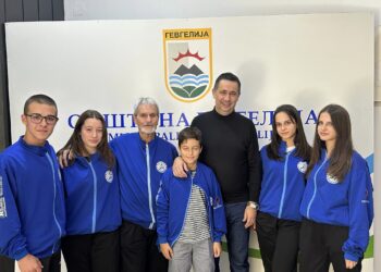 Честитки од градоначалникот Сарамандов за младите каратистки од КК „Армор“ по постигнатиот успех на Интернационалниот турнир во карате