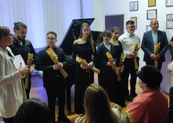 Со свечен концерт, промовирано новото пијано во ООМУ „Васо Карајанов“