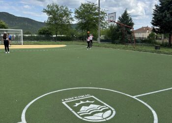 И училишното игралиште во Прдејци доби современи услови за спортување на децата