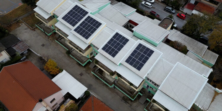 Пуштена во употреба фотоволтаичната централа во ЈОУДГ „Детска радост“- Гевгелија, донација од „Окта“