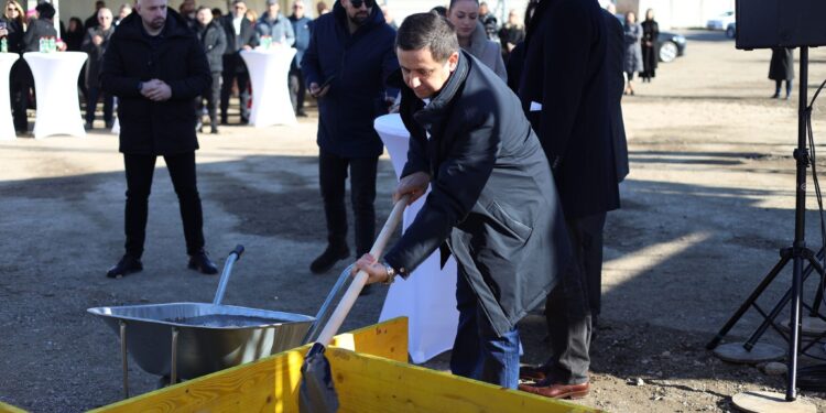 Постевен камен-темелник на новиот мега шопинг-центар во Гевгелија