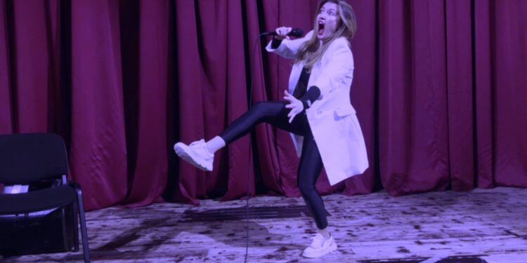 Надица Петрова ја освои Гевгелија со смеење и аплаузи