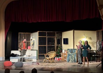 Гевгеличани ја проследија малерозната комедија „Петок 13“