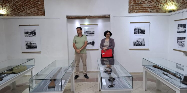 Историската збирка на НУ Музеј- Гевгелија од НОБ изложена за одбележување на 80-годишниот јубилеј од победата на фашизмот