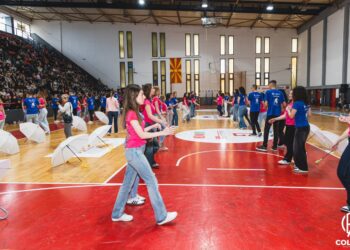 Матурантите од „Јосиф Јосифовски“ со „Квадрил“ се збогуваа од средношколските клупи