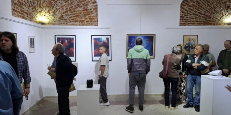 Отворена Годишната изложба на ДЛУГ