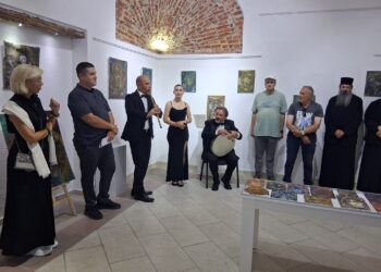 Уметничка посвета кон светоста: Oтворена изложбата на Таневска „Пресвета Богородица“