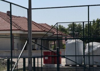 Започна реконструкцијата на спортското игралиште „Елена Костадинова“