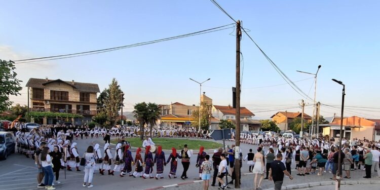 Негорци- домаќин на детски смотри: спој на генерации од Македонија во духот на фолклорот