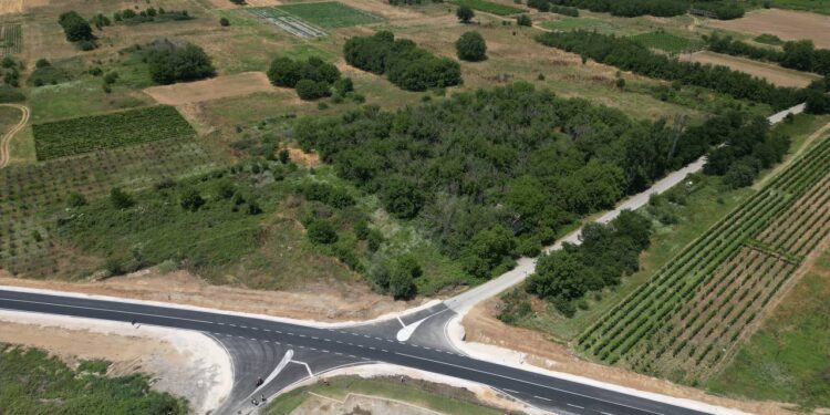 Пуштен во употреба реконструираниот патен правец Гевгелија – Богданци