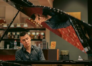 Младиот виртуоз на пијано Павиќ ја поведе Гевгелија кон освојување на музичките епохи