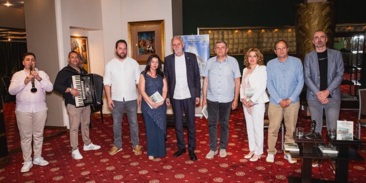 Книжевна прегратка помеѓу Гевгелија и Нови Сад
