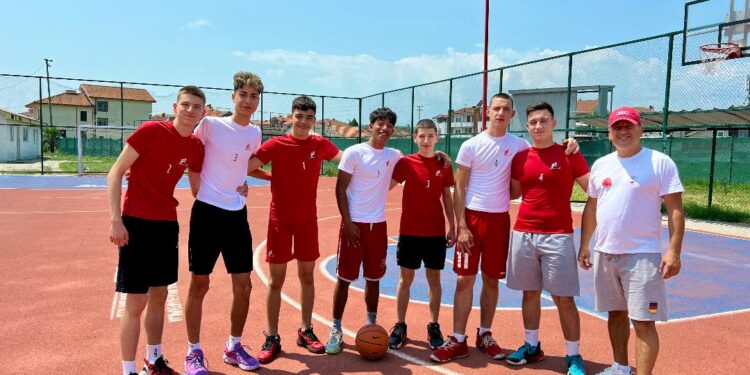 Кантарџиевци и Мисирковци си ги измерија силите во уличен баскет како дел од турнирот „Биди шампион“