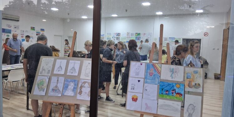 Креативна летна авантура крунисана со детски ликовни дела