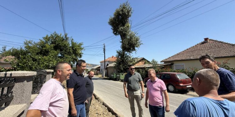 Подобрување на патната инфраструктура во Негорци- изградба на нов тротоар кон Прдејци и реконструкција на улицата „Ристо Бојмалиев“