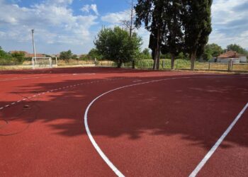 Современо спортско игралиште и во Подрачното училиште во Мрзенци