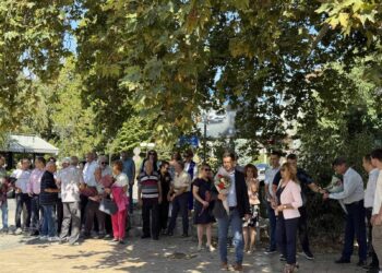 34 години независна Македонија- Гевгелија во знакот на празникот со цвеќе и знамиња