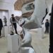 „Реконфигурација“ на Милошески- скулптури што зборуваат со светлина и одрази отворија нова димензија во „Aмам“