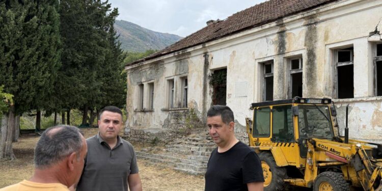 Градоначалникот Сарамандов го посети Серменин: почеток на реконструкцијата на старото училиште и изградба на еко вело патека