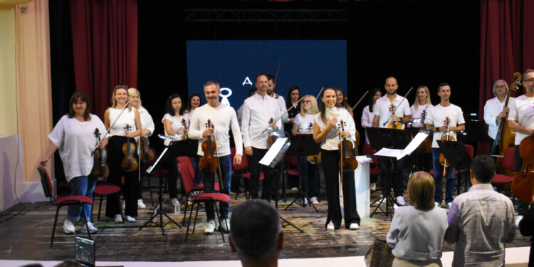 „Бајка“ во звук и слика – Концертот на Македонската филхармонија ја освои Гевгелија