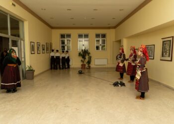 „Тунел на традицијата“- мултимедијален перформанс што ја оживеа македонската културна и етнолошка оставнина