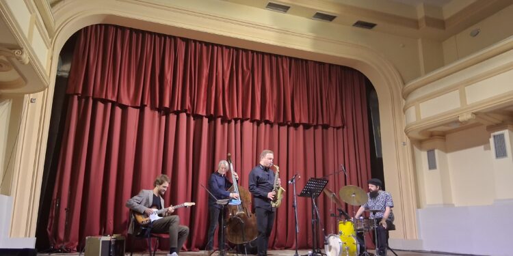 Џез вечер во Гевгелија, светско, а наше- патување низ авторското творештво на Филип Динев