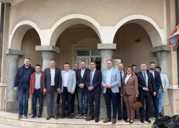 За 7 Ноември пречек на збратимените и пријателски општини и полагање цвеќе пред спомен-обележјата