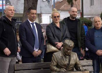 Во чест на Илија Џаџев- Општина Гевгелија му возврати со вечен спомен: свечено откриена неговата скулптура