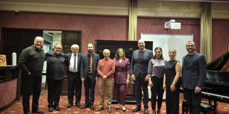 25 години музичка магија: Јубилејниот концерт на „Музички моменти“ ја разведри Гевгелија со виртуозни настапи на реномирани уметници