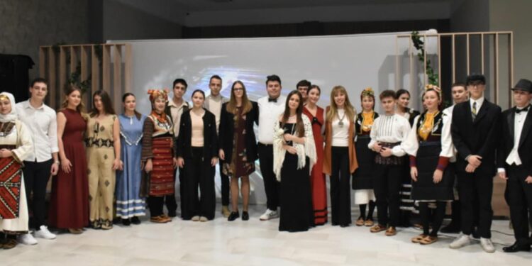 Гевгелија низ песна, стих, игра и филмски репотражи- прекрасна поетско-музичка вечер „Пееме за Гевгелија“ за одбележување на Општинскиот празник