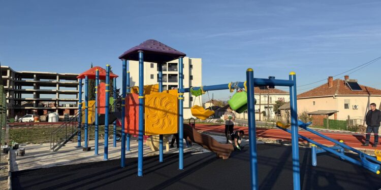 Ново детско катче во Урбан блок 5 „Касарна“ во Гевгелија