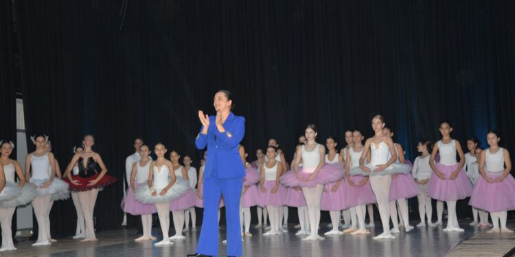 Гевгелија во балетски сјај: јубилеен концерт на Балетскиот оддел во ООМУ „В. Карајанов“ со фрагменти од „Лебедово езеро“