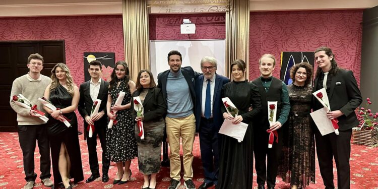 Проф. Иван Наумовски и неговите студенти со извонреден концерт во Гевгелија