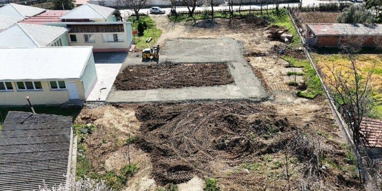 Нов парк со детско катче се гради во Негорци