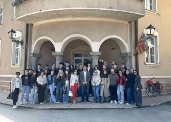 Средношколци од Гевгелија и Јабланица ја зајакнуваат регионалната соработка преку програмата „Суперучилишта“