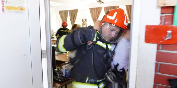 Реализирана симулациска вежба за заштита и спасување „Да ја спасиме иднината“ во ООУ „Владо Кантарџиев“- Гевгелија