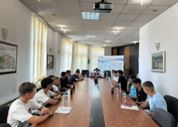 На прием кај градоначалникот Сарамандов претставени успесите во футсал и фудбал на СОУ „Јосиф Јосифовски“- Гевгелија на „Гимназијада 2026“