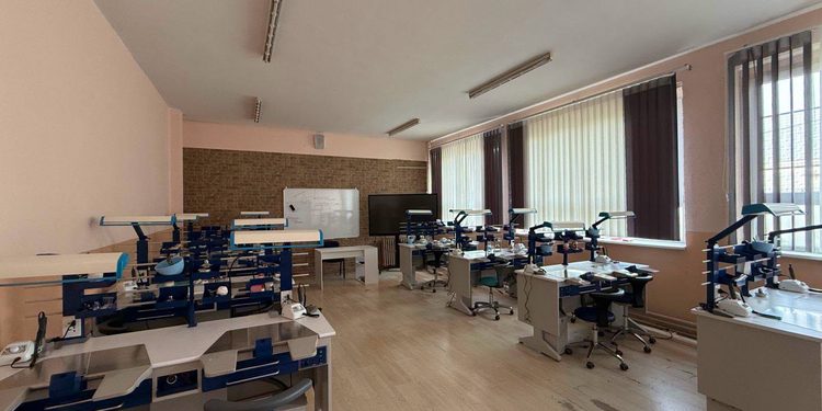 Современа опрема за практична настава за забните и фармацевтските техничари во СОУ „Јосиф Јосифовски“ – Гевгелија